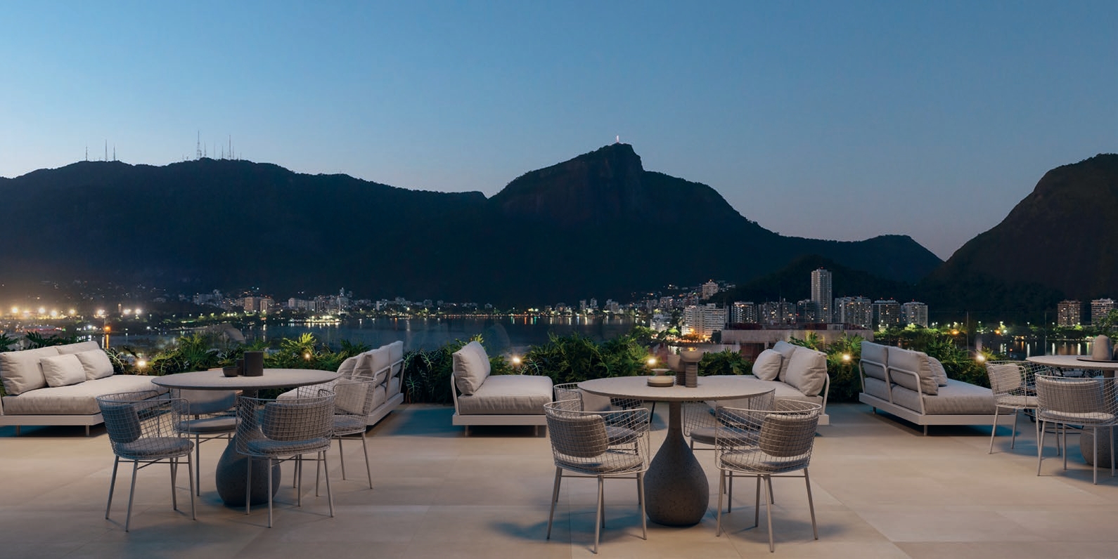 Rooftop ao anoitecer